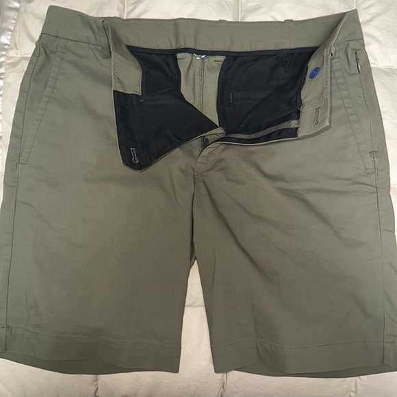 Kit and Ace Shorts 32” waist - Picture 2 of 5
